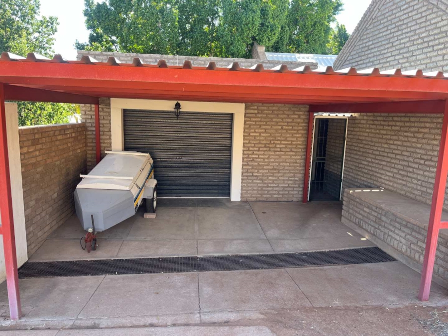 2 Bedroom Property for Sale in Keimoes Northern Cape